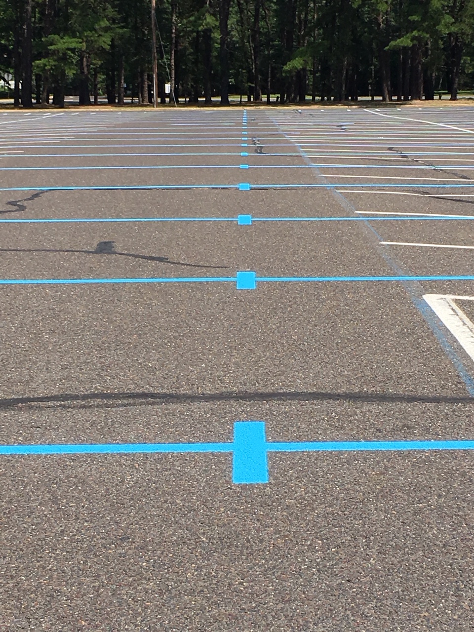 blacktop striping medford, pavement parking lot striping, pavement markings